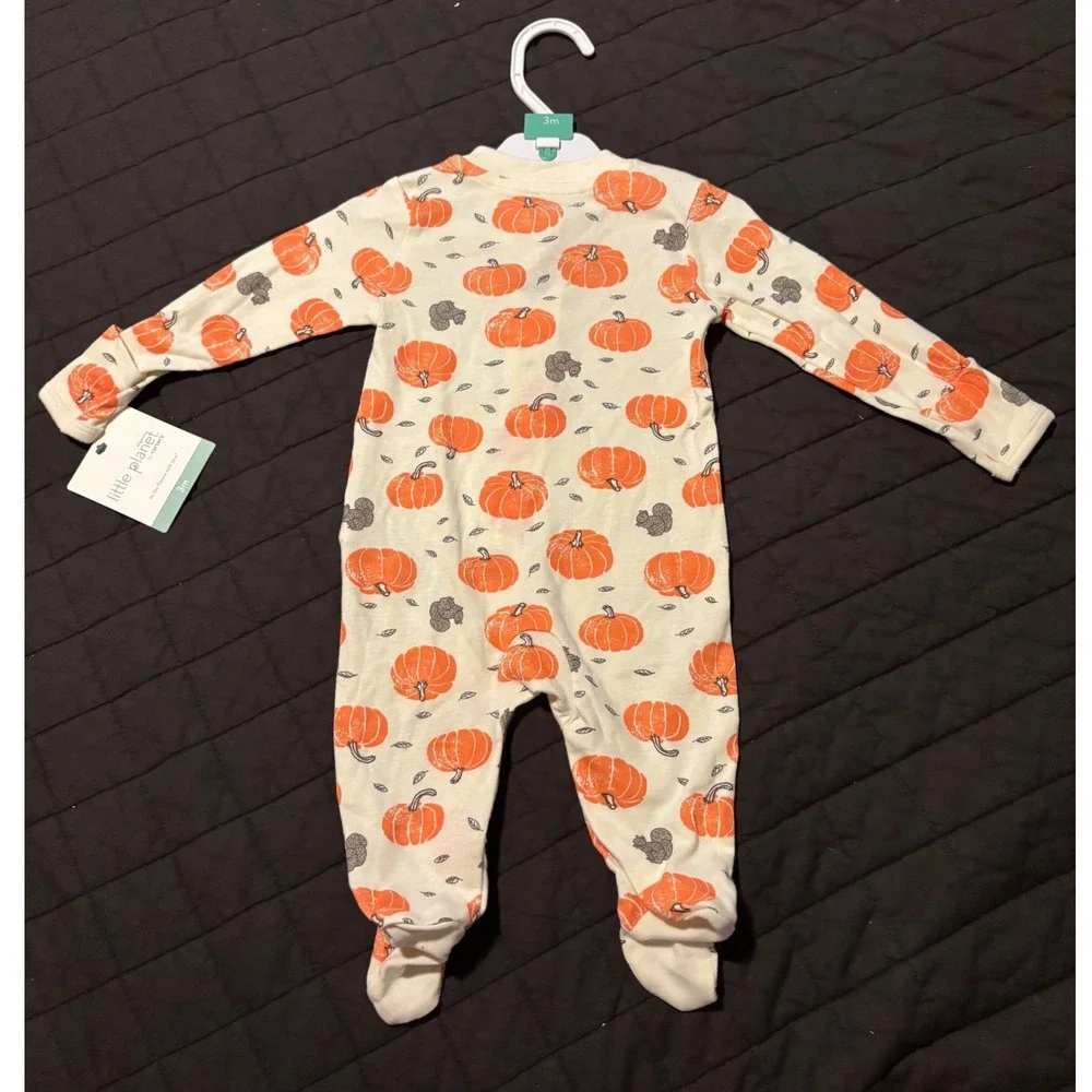 Little Planet by Carters Organic Cotton Pumpkin Squirrel Sleeper 3M NWT Cream